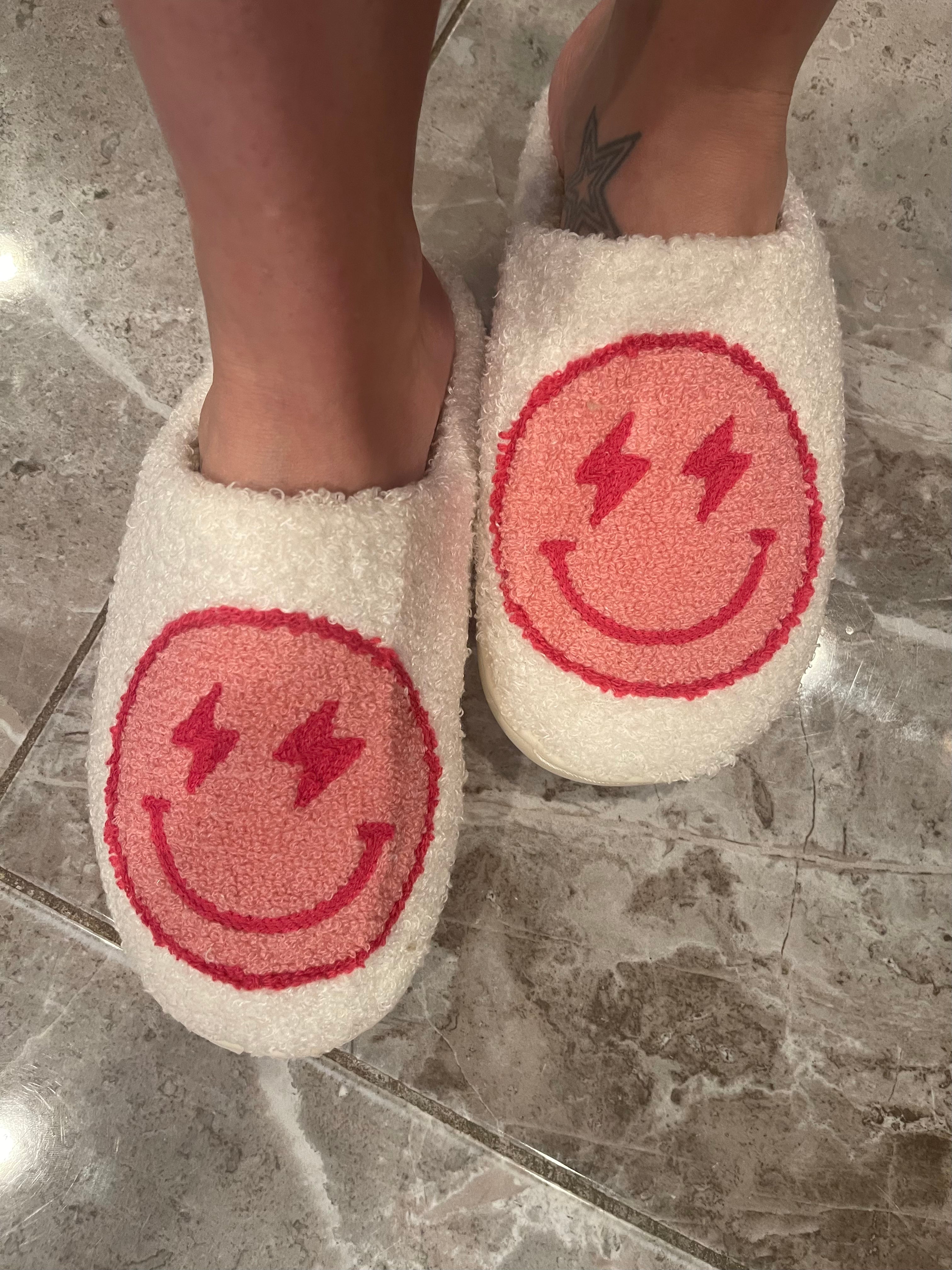 HAPPY SLIPPERS